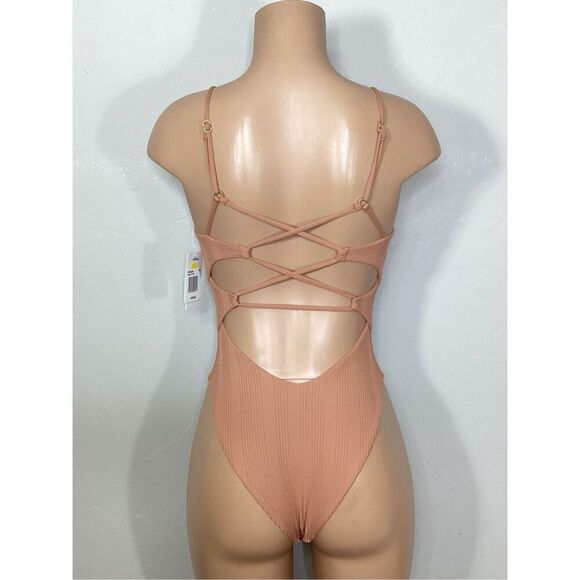 New. L*SPACE Gianna one piece. Small. Retails $194 - Picture 3 of 9